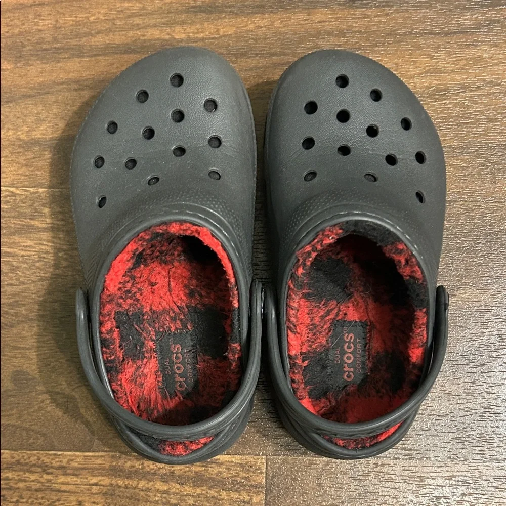 CROCS Kids Black and Red Plaid